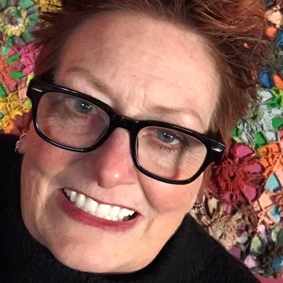 Meet your Posher, Sandy - Picture 1 of 1